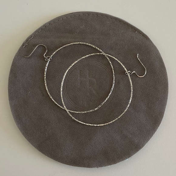 Large drop hoop earrings - Picture 4 of 6